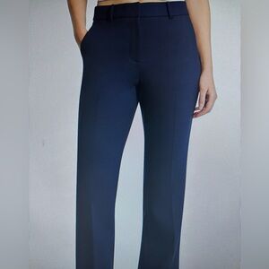 Michael Michael Kors Navy Pants with gold chain belt accent. Size 12.